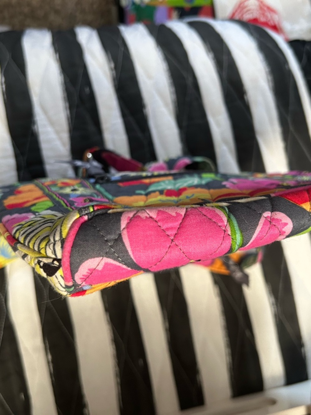 Vera Bradley jazzy bloom Crossbody Bag - Picture 7 of 11